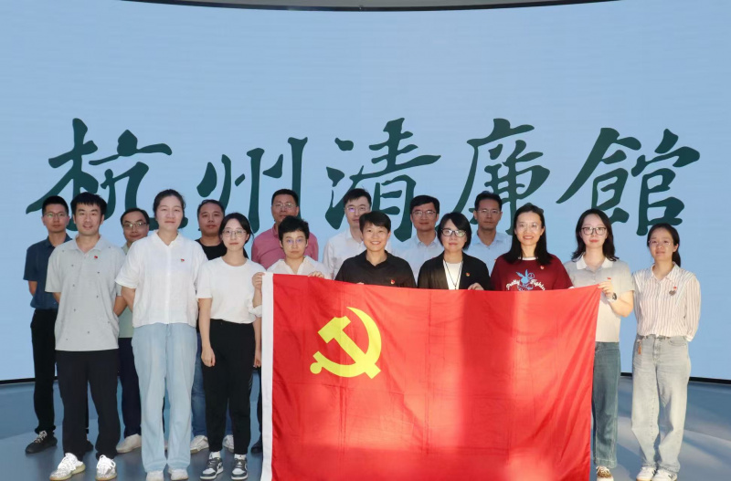 1761008716334456jGcY.jpg 10月主題黨日活動(dòng)照片.jpg