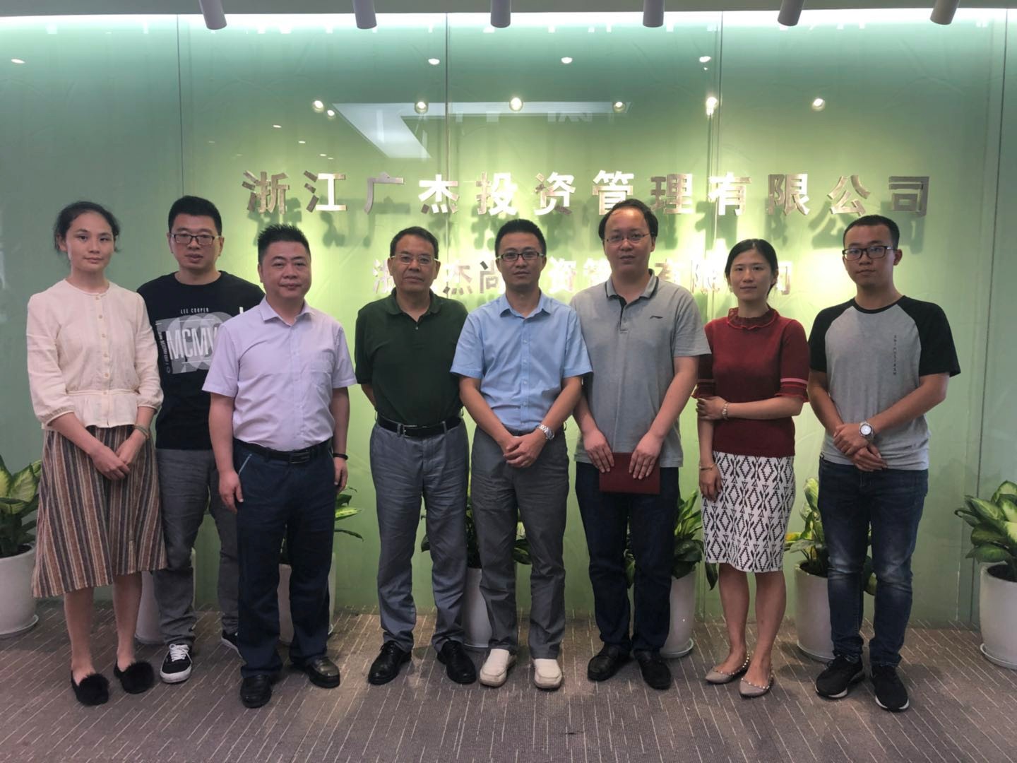 1538031875226668.jpg 2.jpg