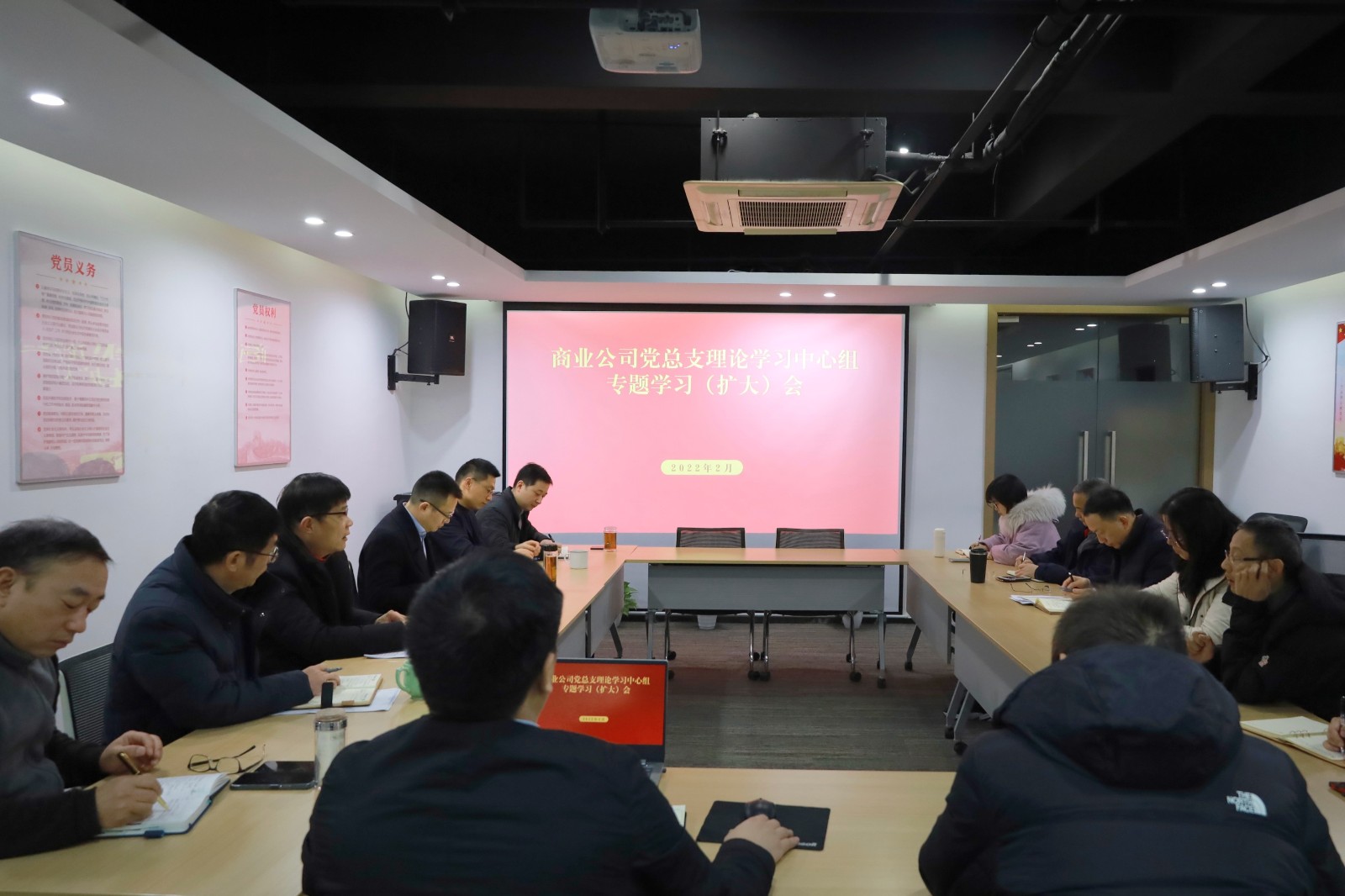 1646185012628593.jpg f496fa6bcef82129be3113ecd41b617.jpg