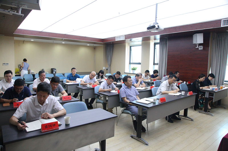 集團(tuán)公司召開黨委擴(kuò)大會(huì)議學(xué)習(xí)傳達(dá)全省國有企業(yè)黨的建設(shè)工作會(huì)議精神