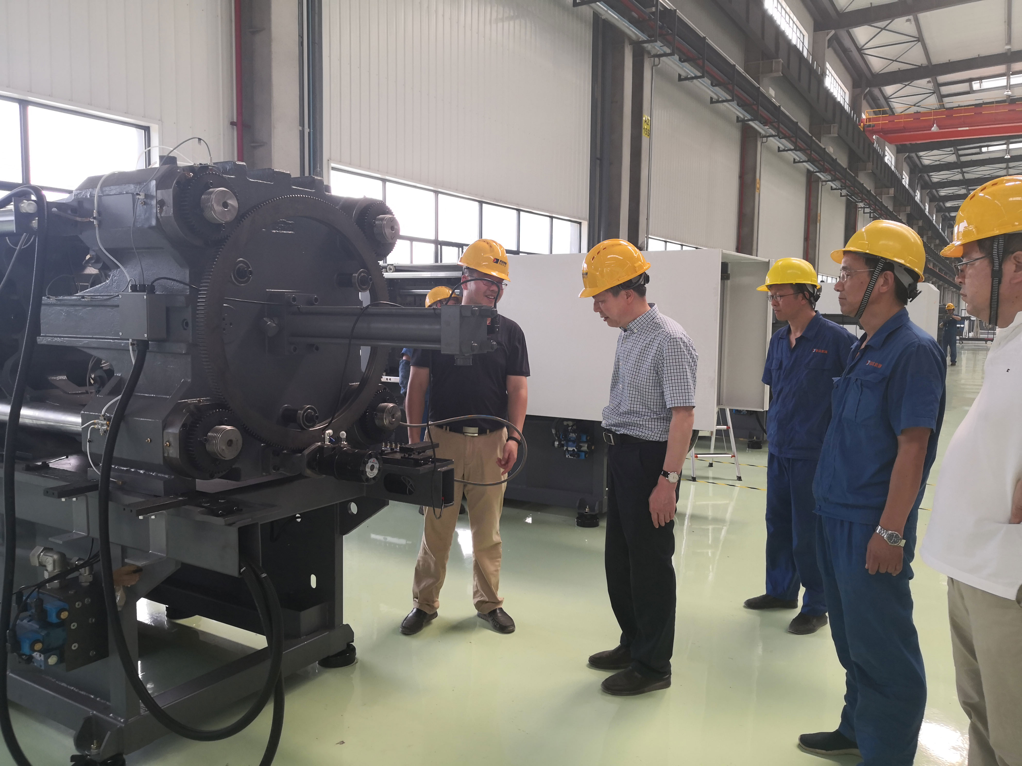 集團(tuán)公司黨委書記、董事長虞岳明對德清申達(dá)開展安全檢查