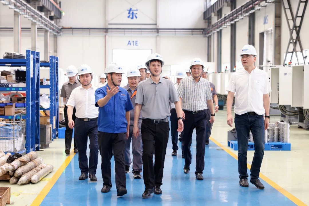 德清縣委副書記、縣長(zhǎng)王波赴申達(dá)公司調(diào)研