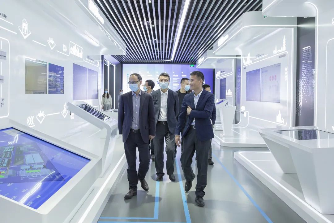 省國資委黨委委員、副主任姜揚(yáng)劍赴省二輕集團(tuán)參股中控信息考察指導(dǎo)