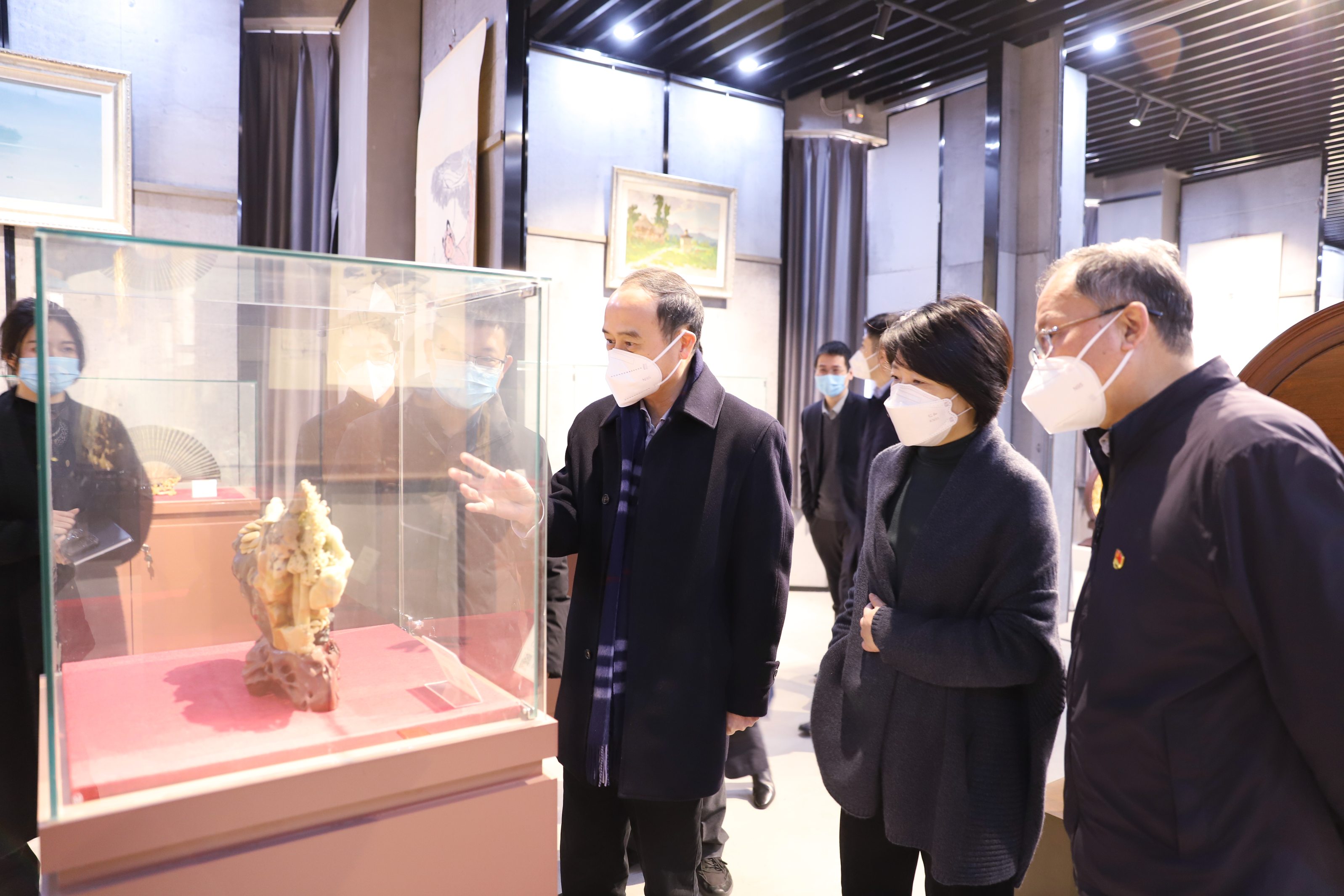 省國資委黨委委員、副主任姜揚劍到省二輕集團(tuán)慰問調(diào)研