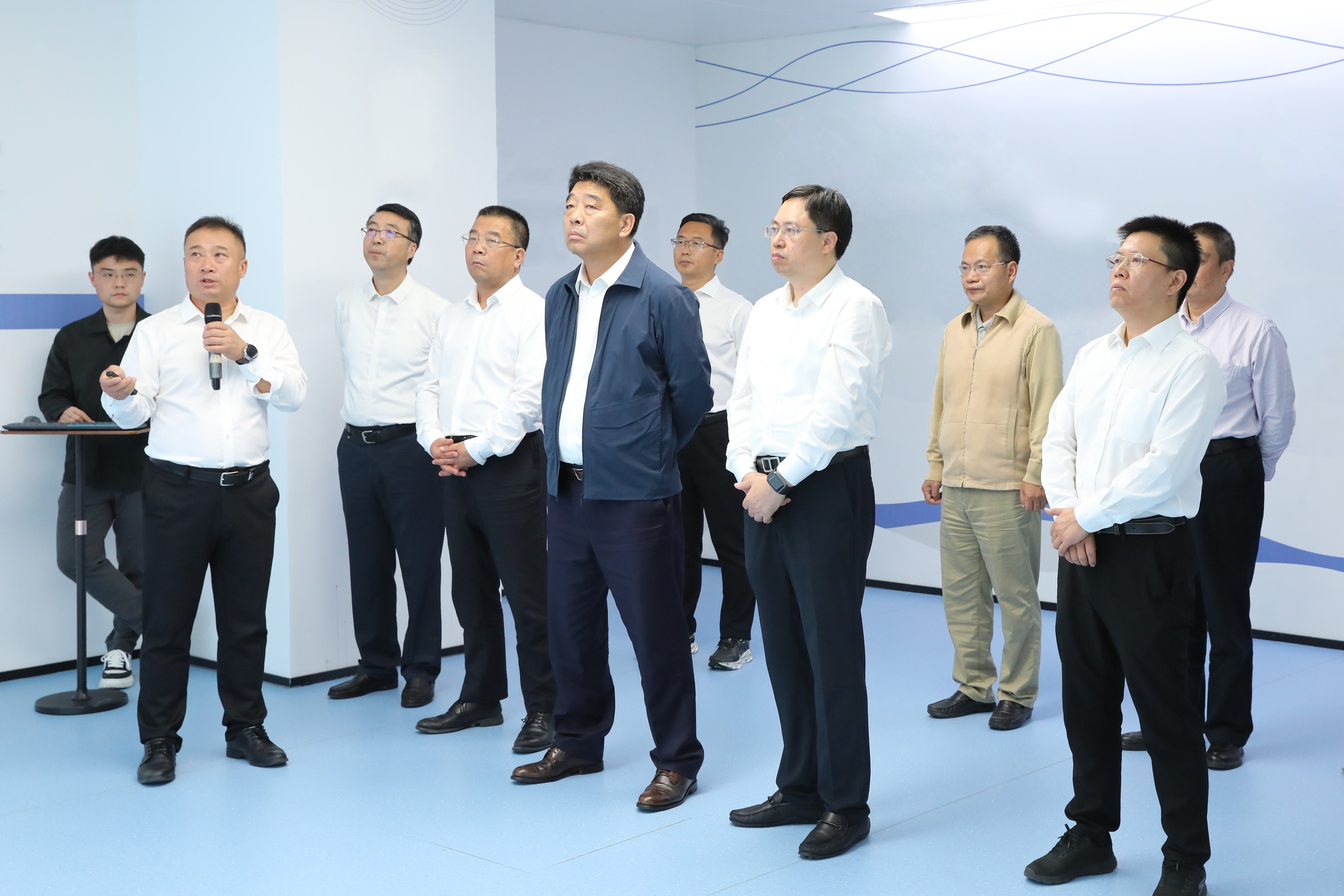 柯吉欣在省二輕集團(tuán)調(diào)研時(shí)強(qiáng)調(diào) 錨定目標(biāo)強(qiáng)信心 奮力攻堅(jiān)開新局