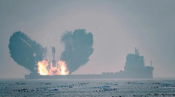 省二輕集團(tuán)所屬國(guó)瑞科技配套海上衛(wèi)星發(fā)射船，助力全球最大固體運(yùn)載火箭首飛成功