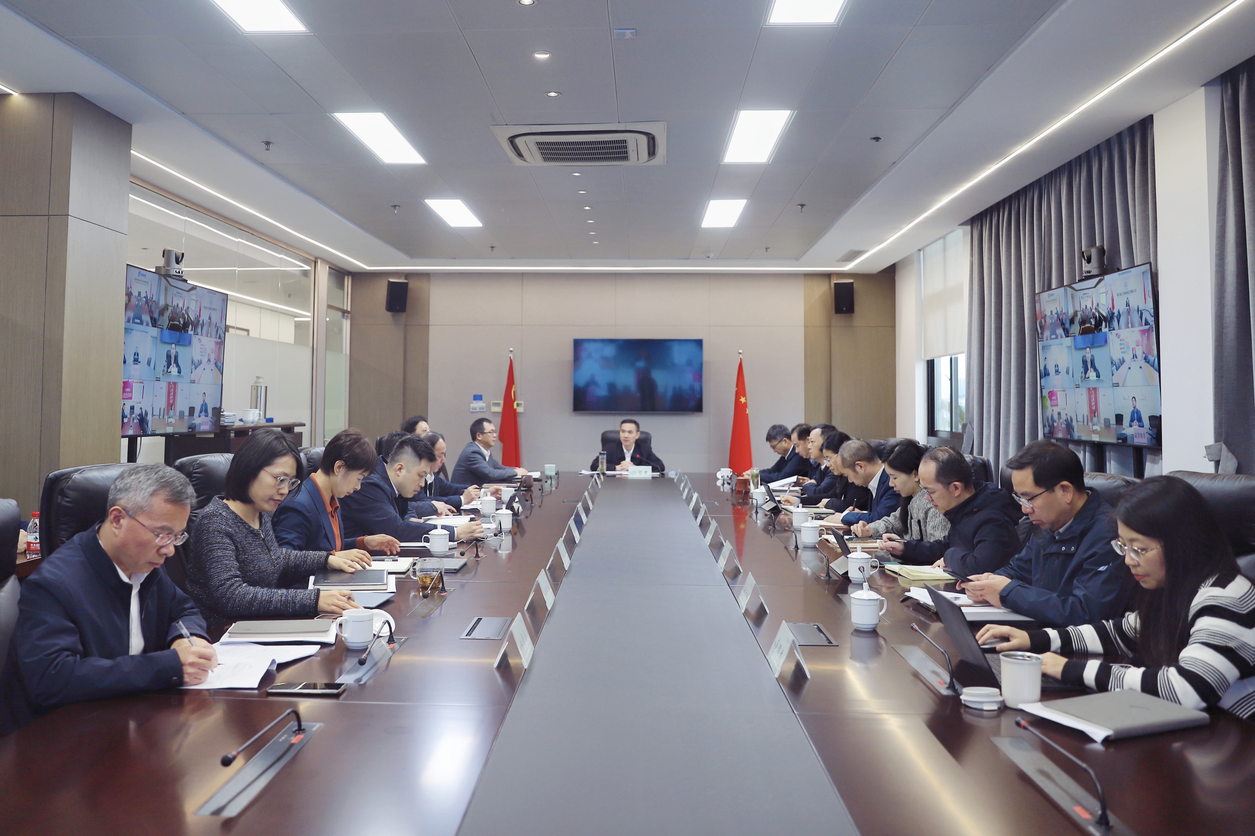 省二輕集團(tuán)召開2025年度工作務(wù)虛會