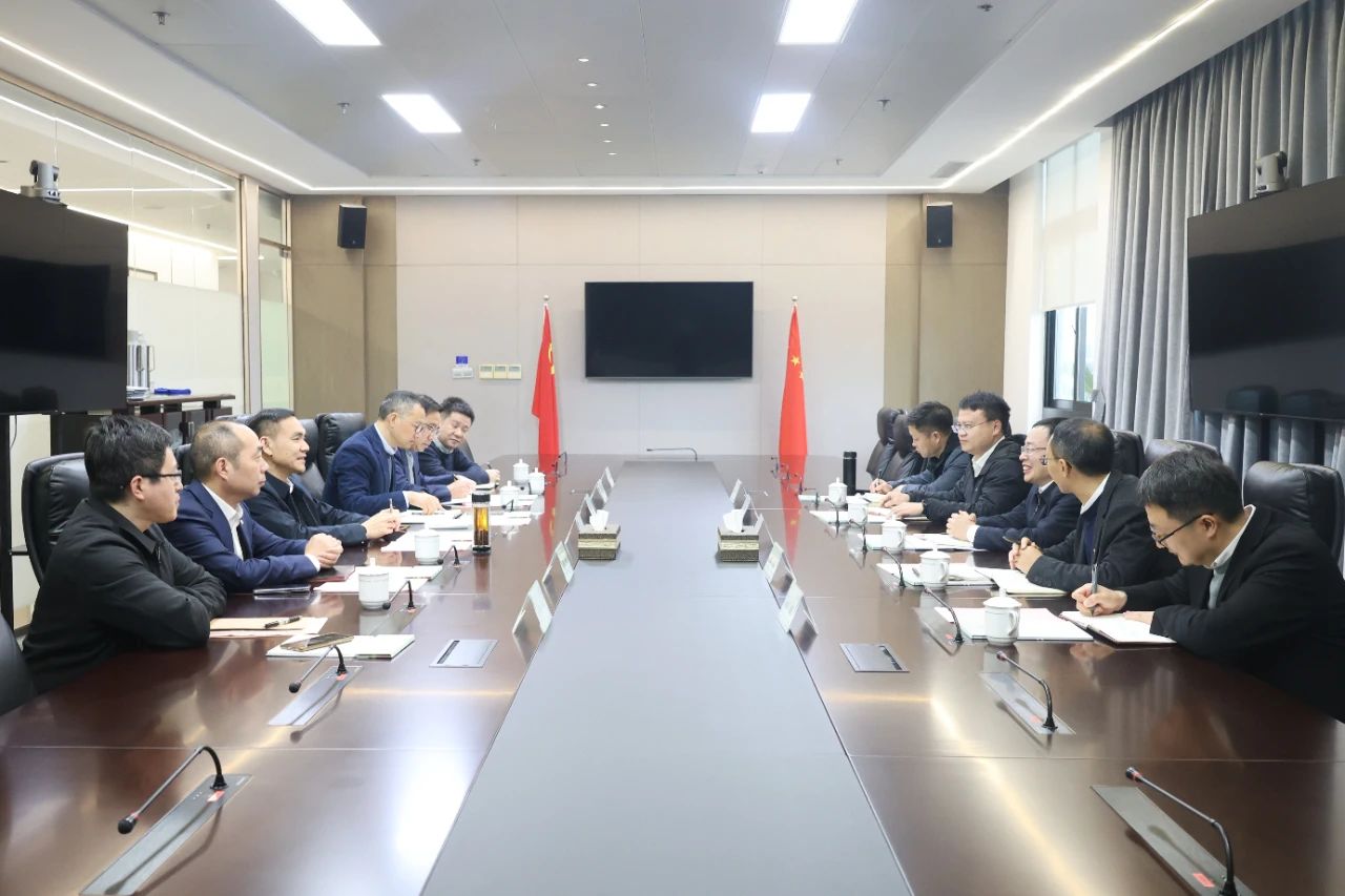 衢州市委常委、組織部長王森洪一行到訪省二輕集團